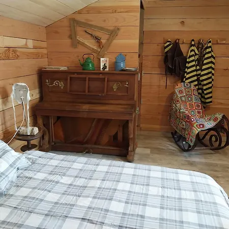 La Decouverte Trouvee Bed and Breakfast Auxon (Aube)