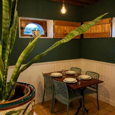 La Decouverte Trouvee Bed and Breakfast