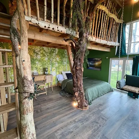 La Decouverte Trouvee Bed and Breakfast *