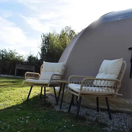 La Decouverte Trouvee Bed & Breakfast